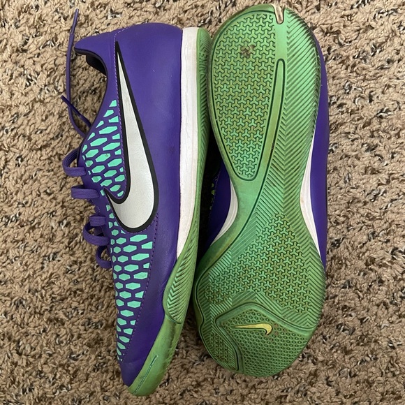 NIKE RUNNING SHOES 💚💜 - Picture 2 of 5